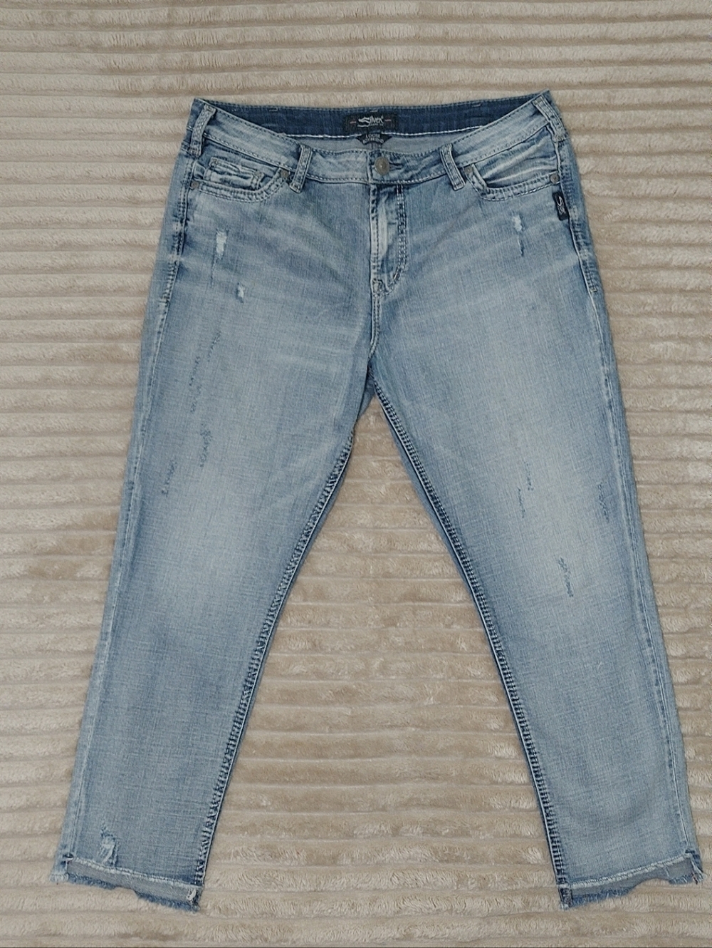 Light Wash Women's Jeans - Casual Slim Fit